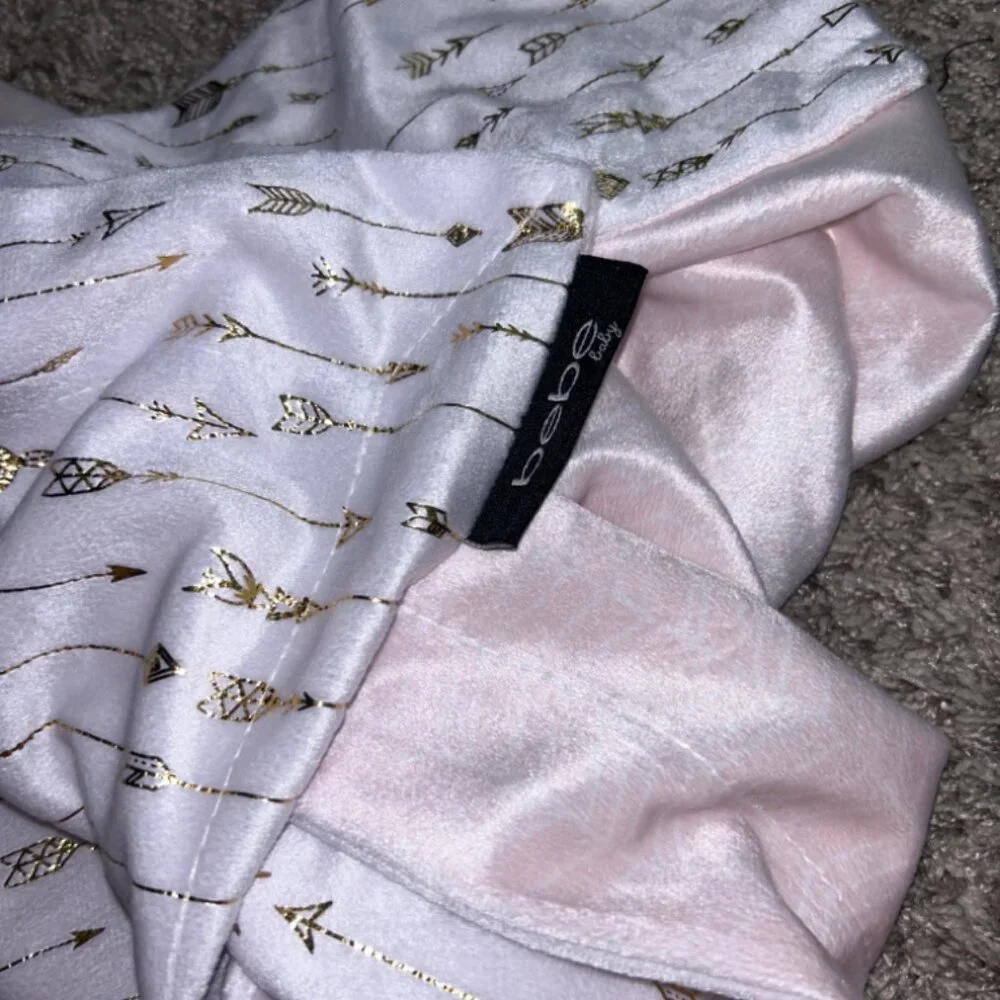 Bebe‎ baby pink white gold arrow super soft blanket